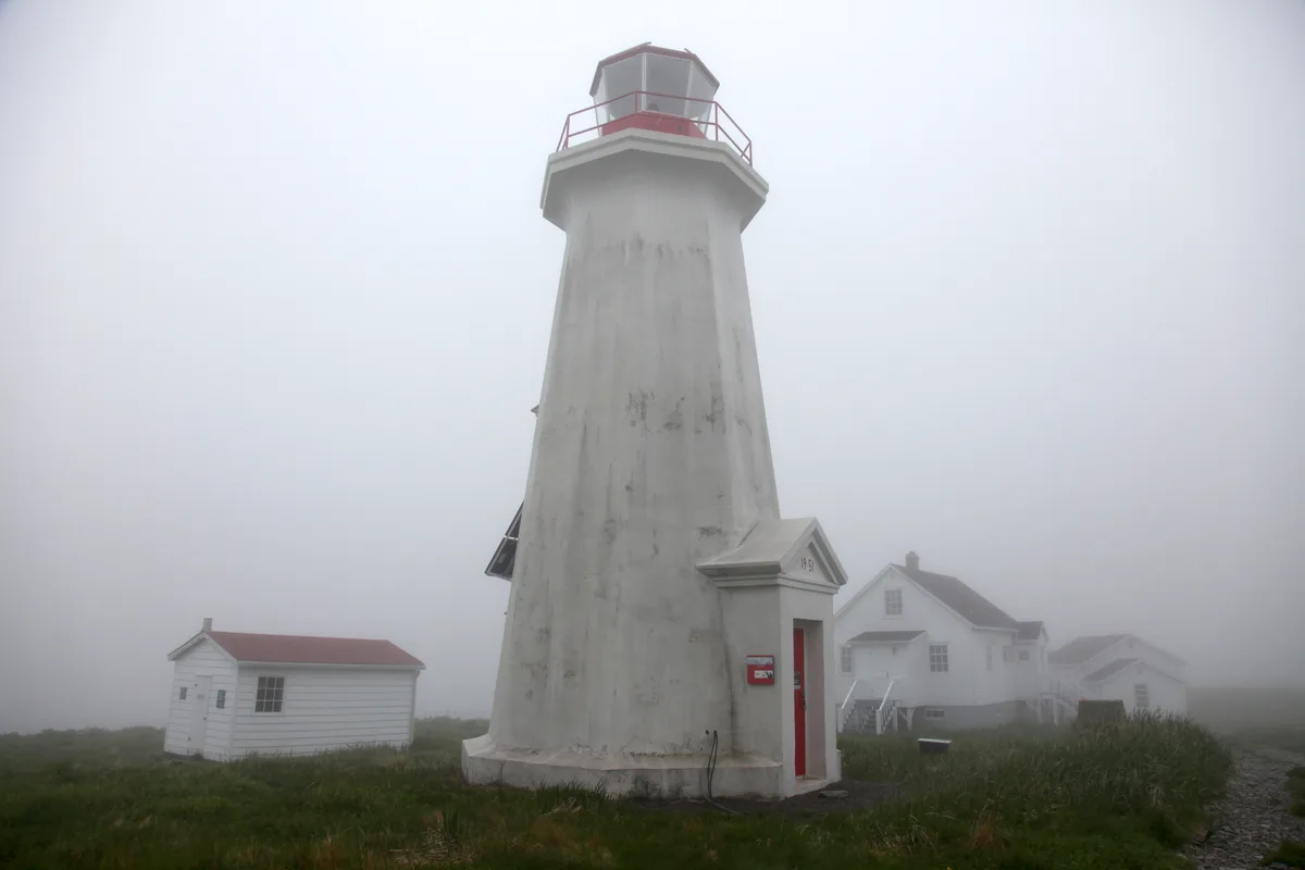 Île aux Perroquets and the Mingan Archipelago Lighthouse Stations